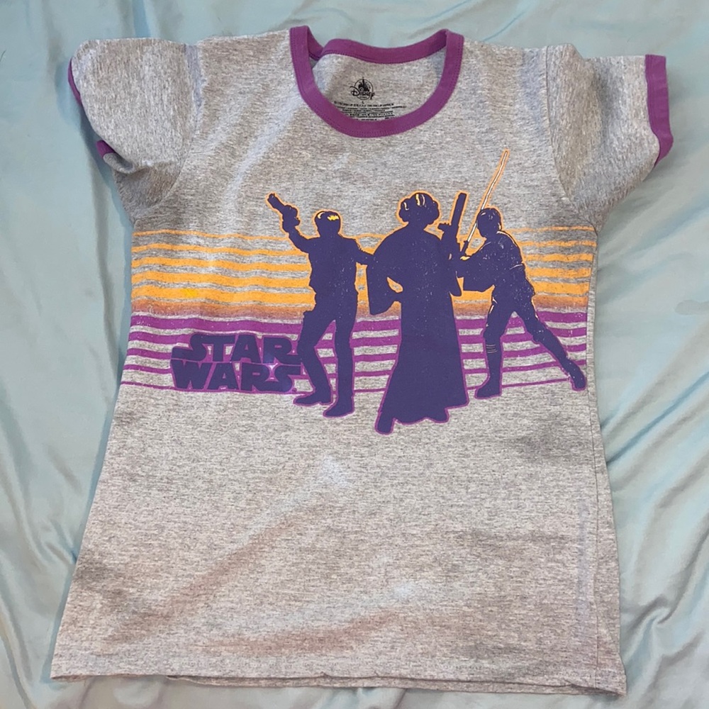 Star Wars tee. Tight t shirt fit.